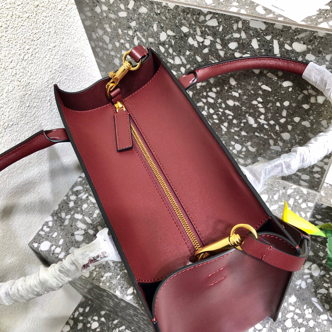 Valentino Garavani Walk Tote