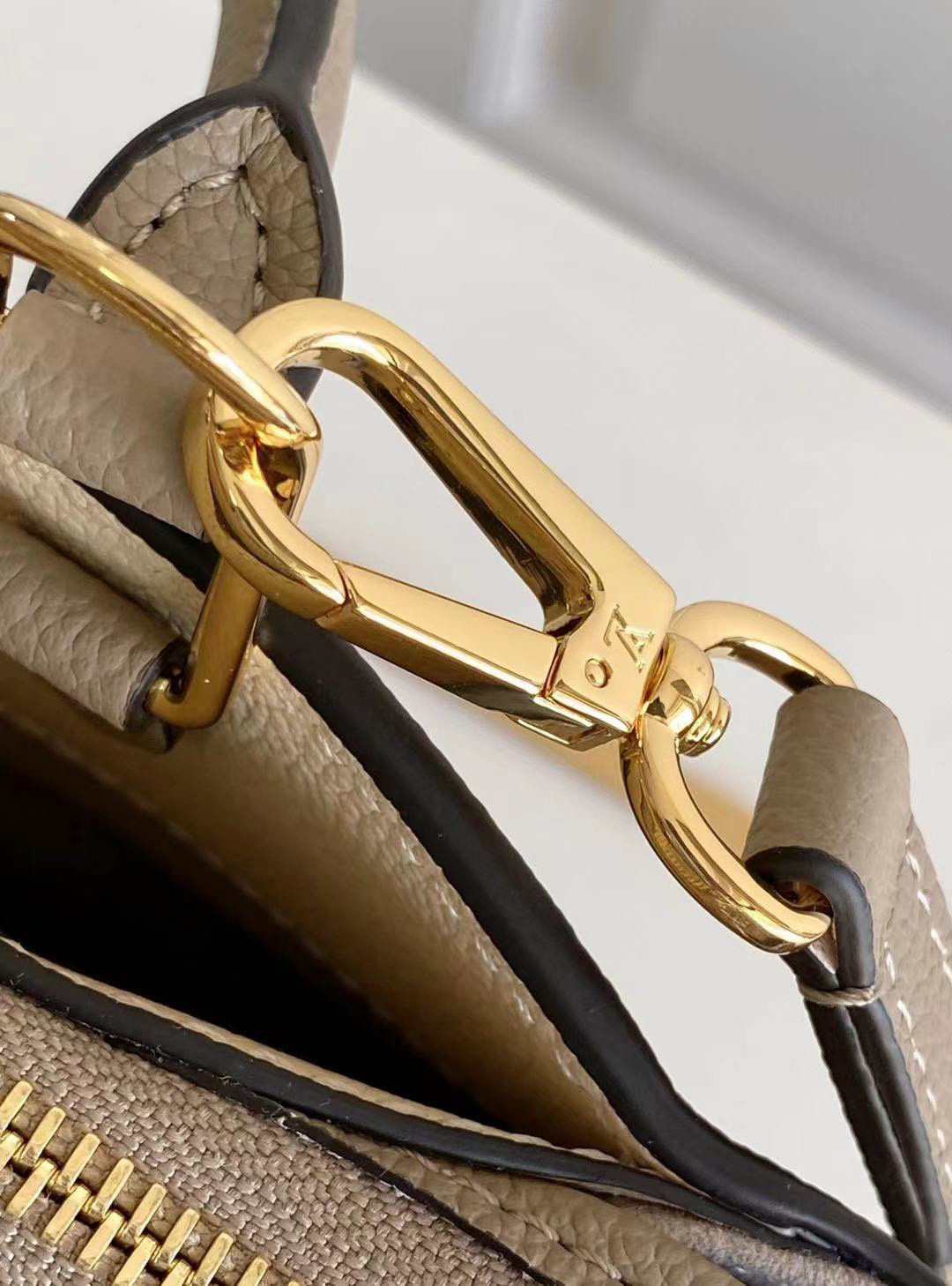 l**is V*t*n petit palais