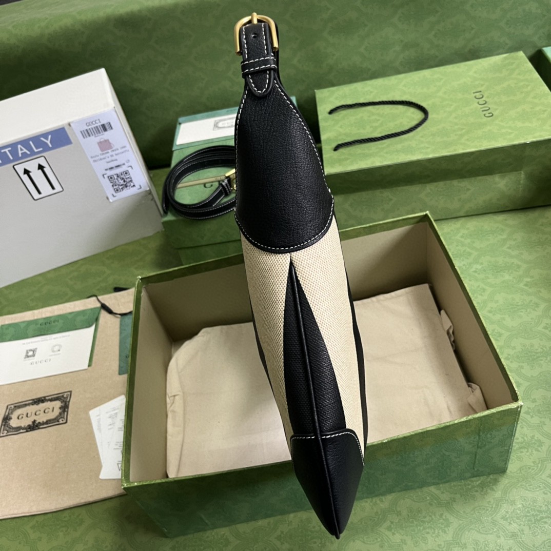 G*u*i aphrodite medium shoulder bag