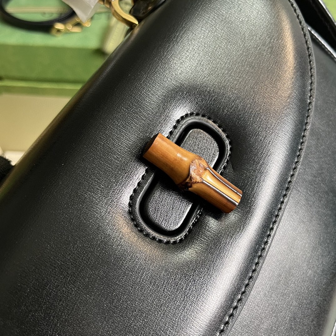G*u*i bamboo medium bag