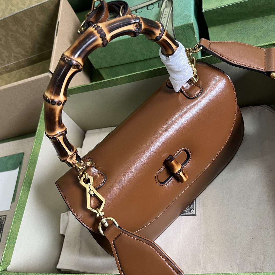 G*u*i bamboo medium bag