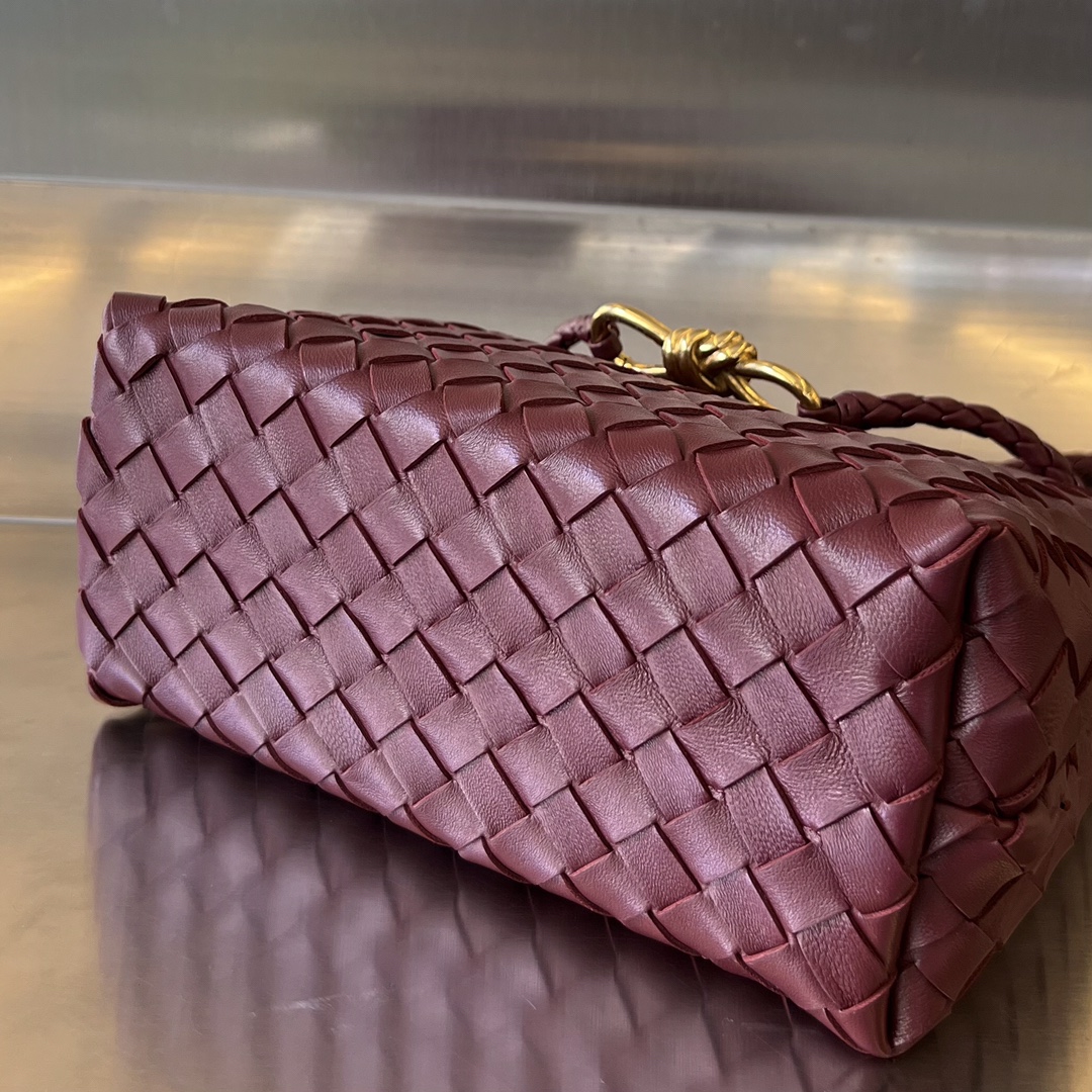 bo*te*ga Ve*ne*ta bv small andiamo