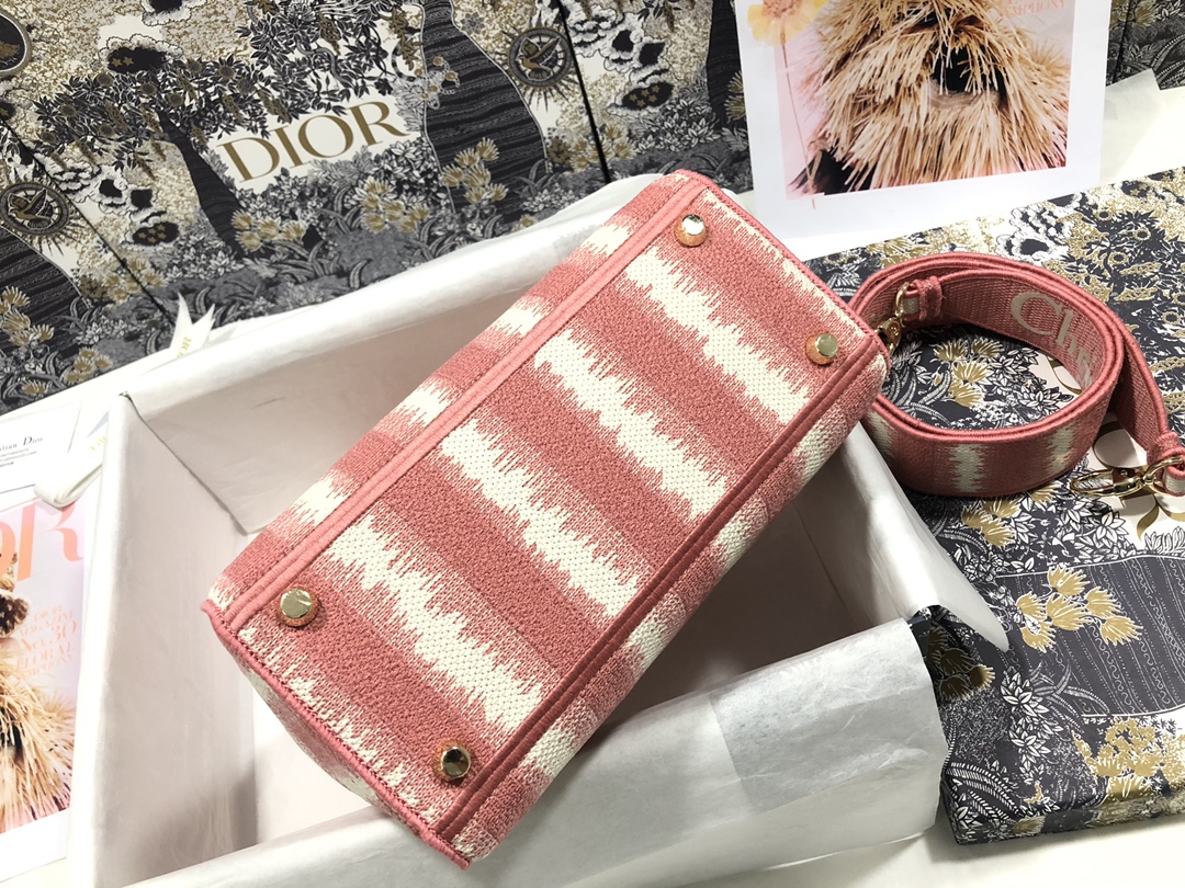 D*or medium lady d-lite bag