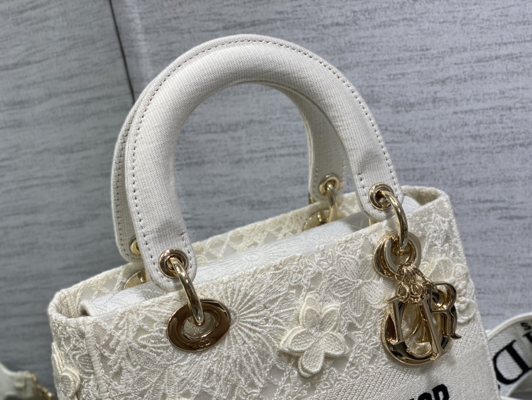 D*or medium lady d-lite bag