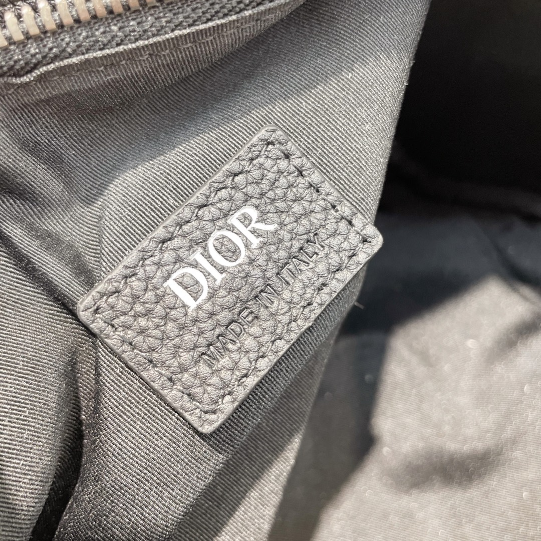 ROLLER MESSENGER BAG