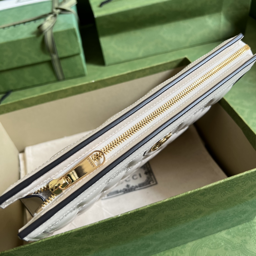 G*u*i gg matelassÉ pouch