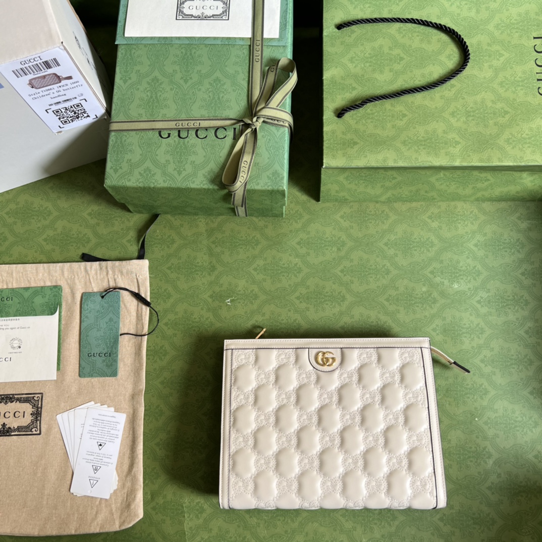 G*u*i gg matelassÉ pouch