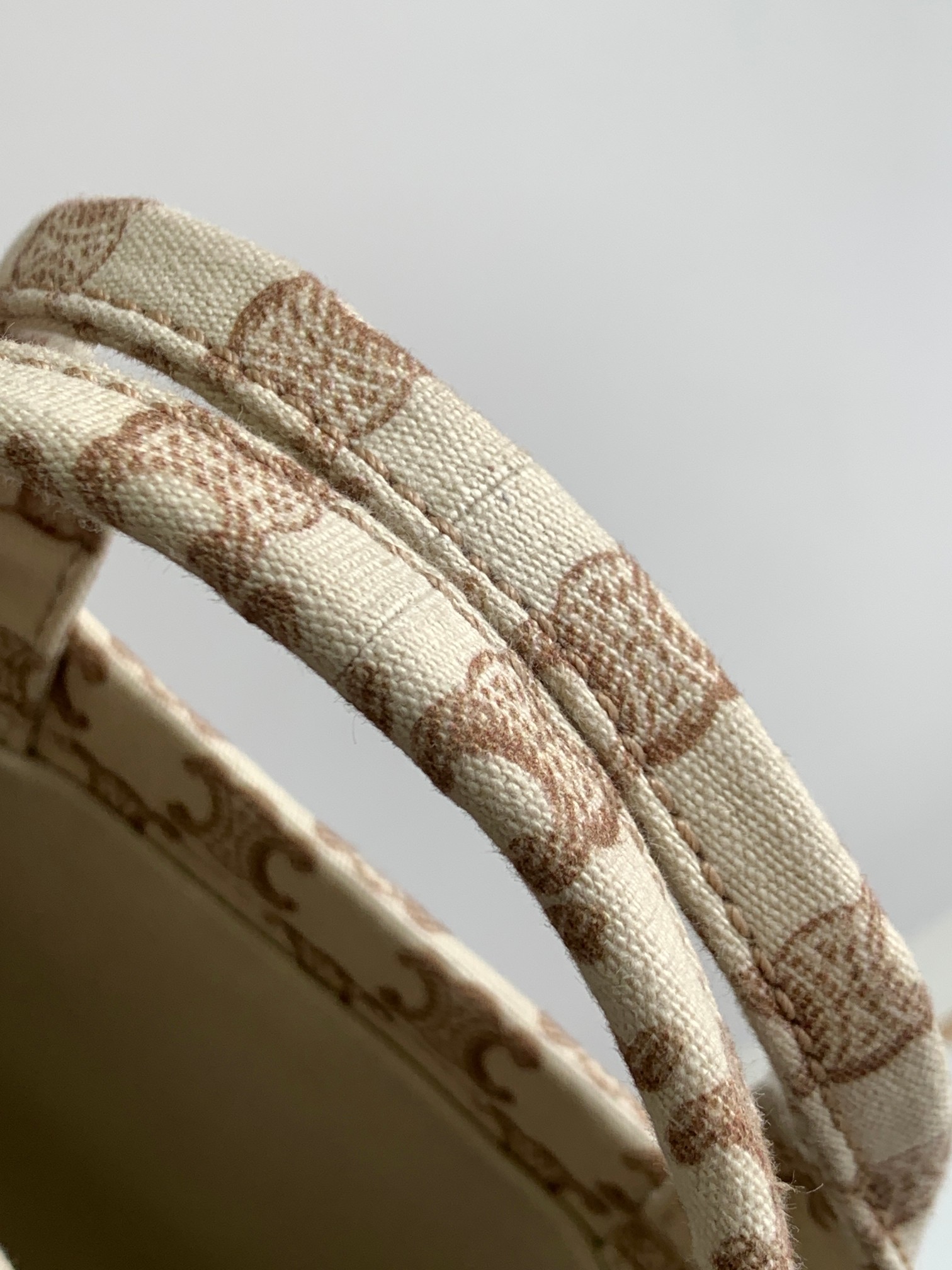 Ce**e small cabas thais