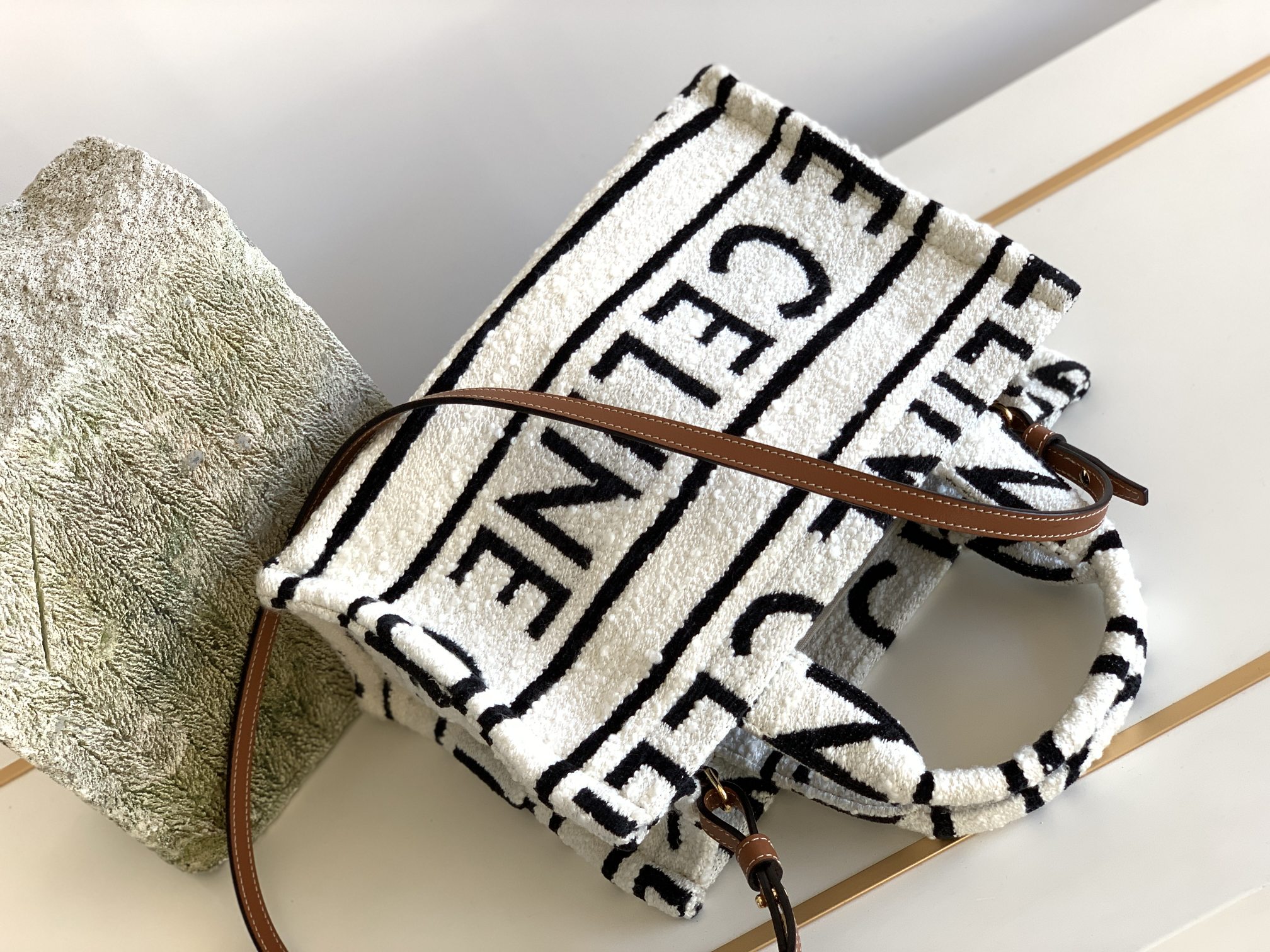 Ce**e small cabas thais