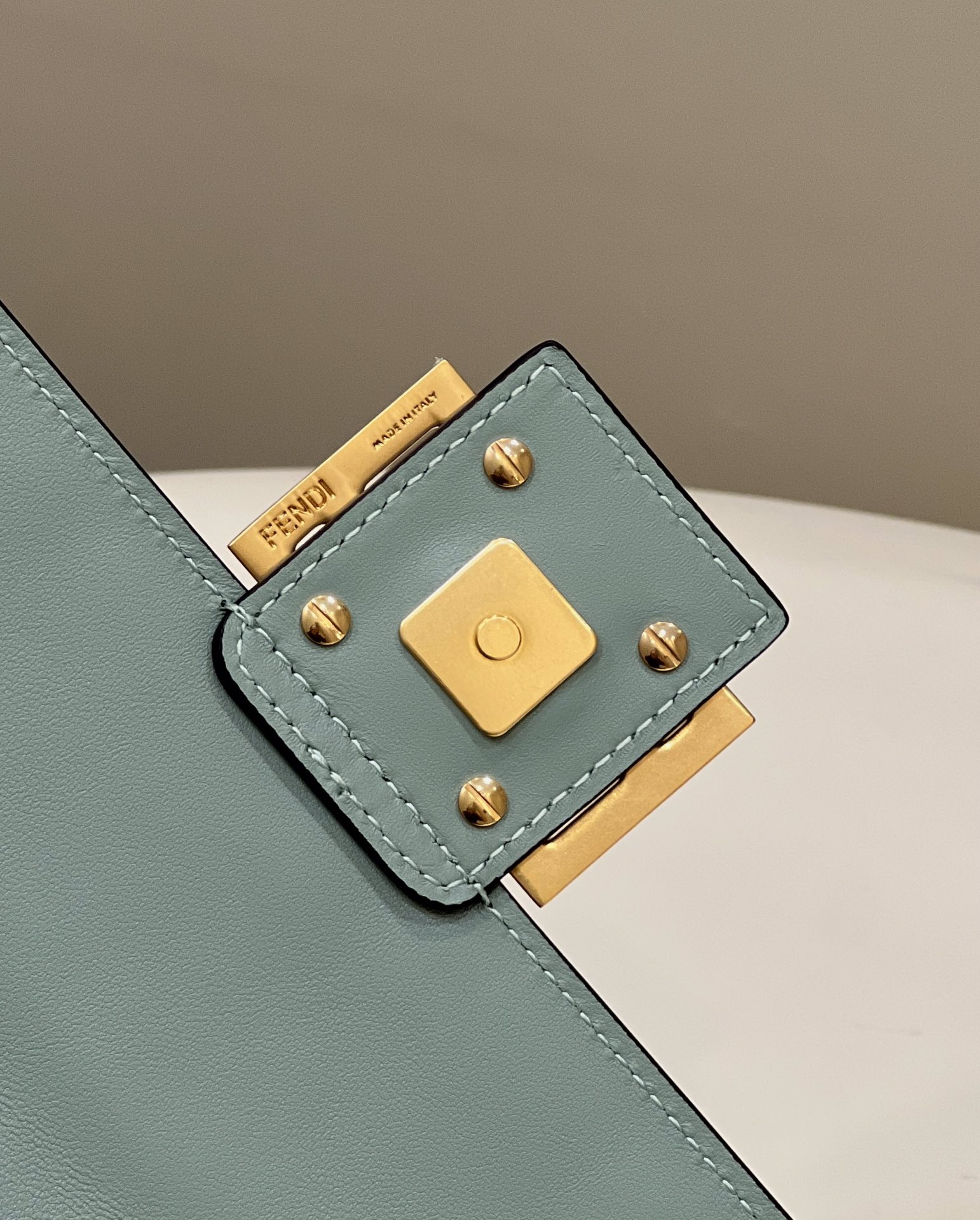 F**di baguette medium bag