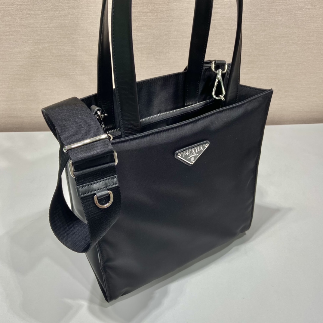 Pra*a black re-nylon padded tote bag