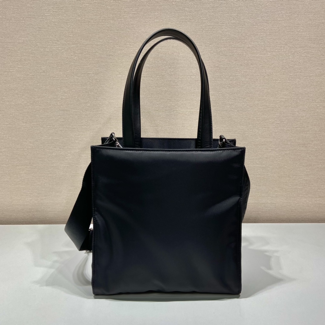 Pra*a black re-nylon padded tote bag