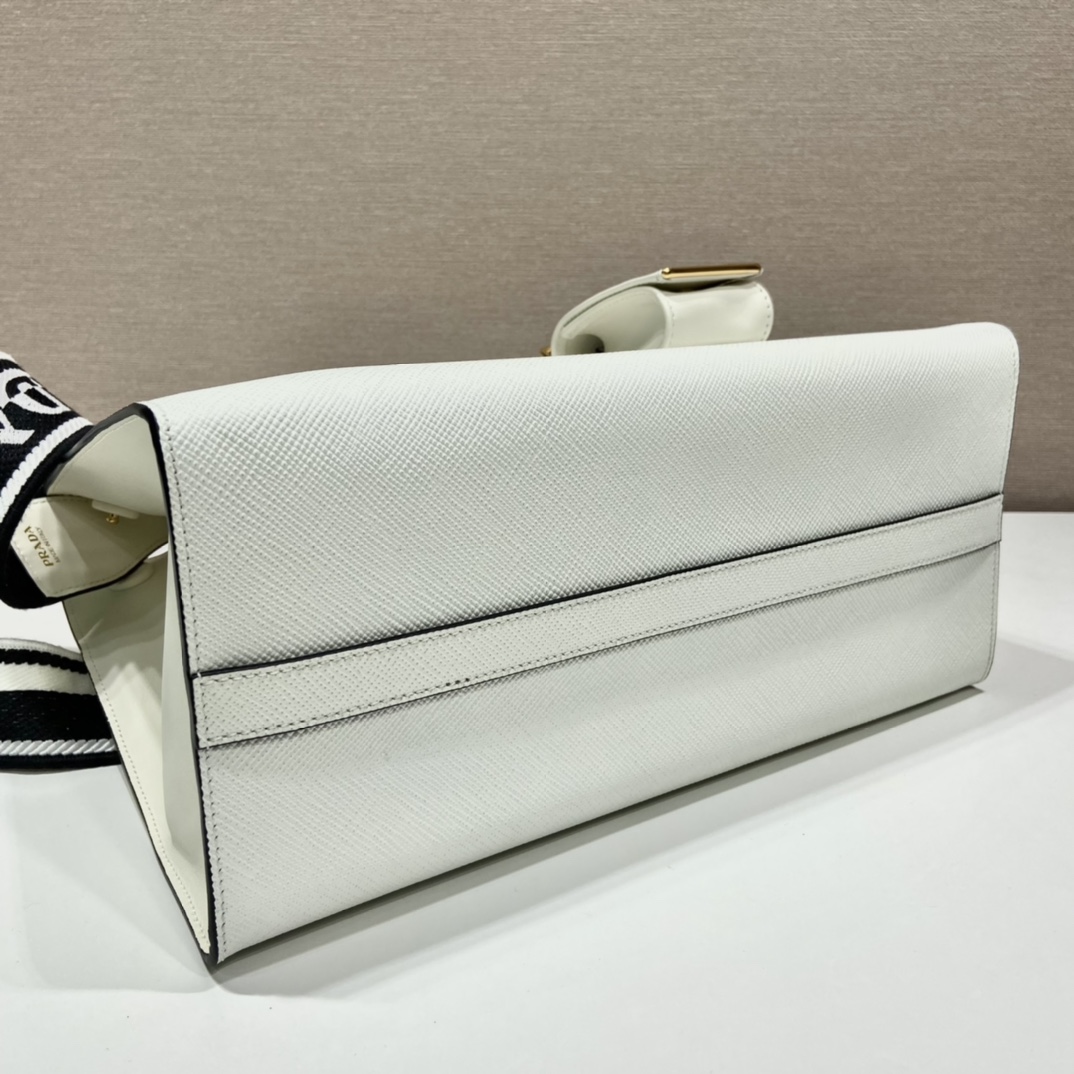 Pra*a monochrome medium saffiano bag