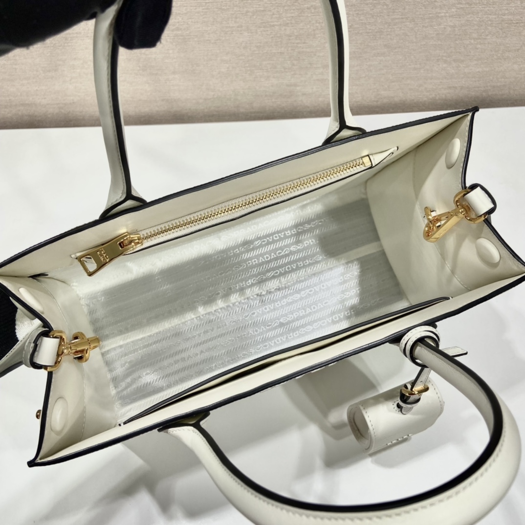 Pra*a monochrome medium saffiano bag