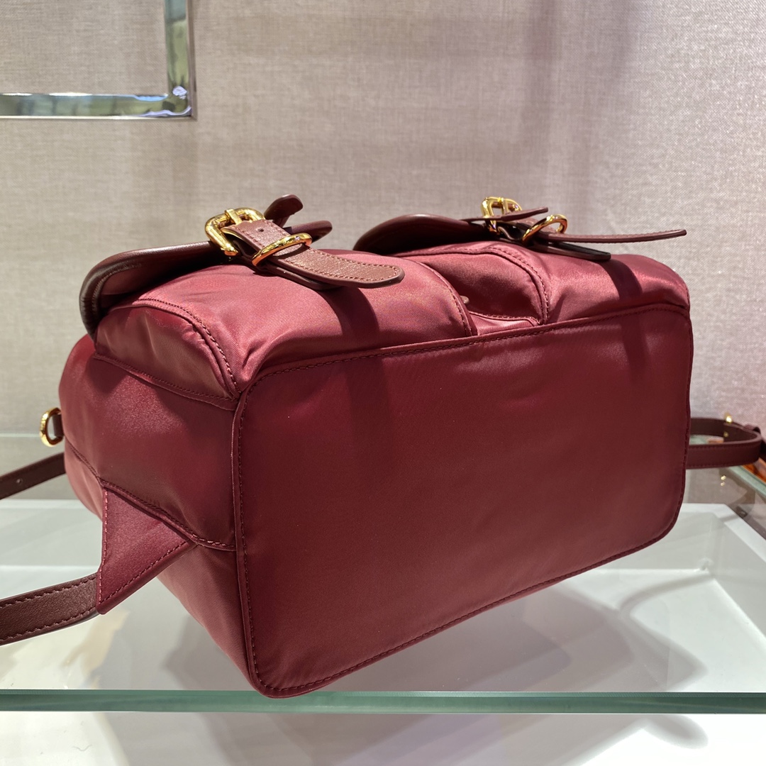 Pra*a small  backpack