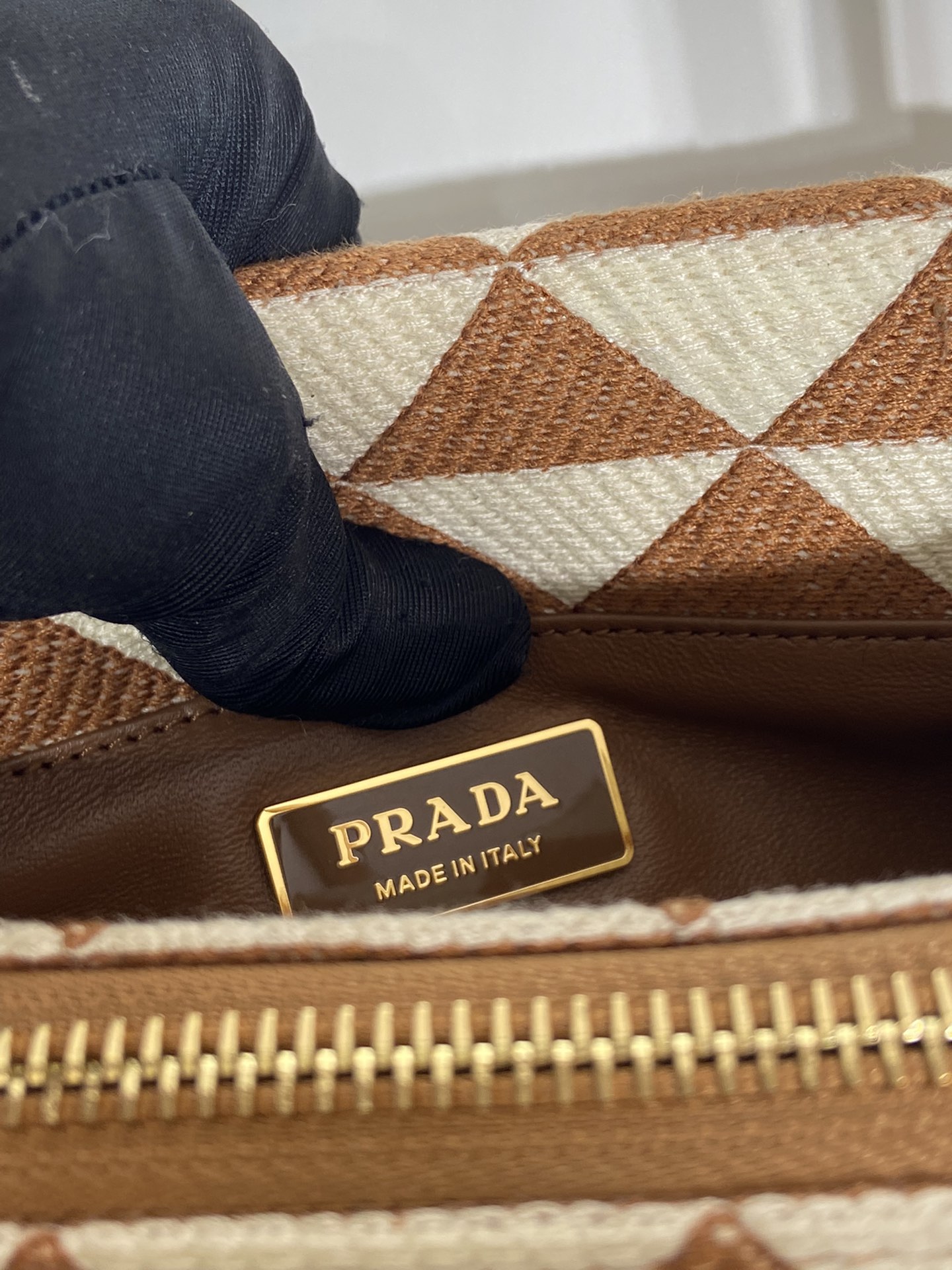 Pra*a small embroidered fabric Pra*a symbole bag