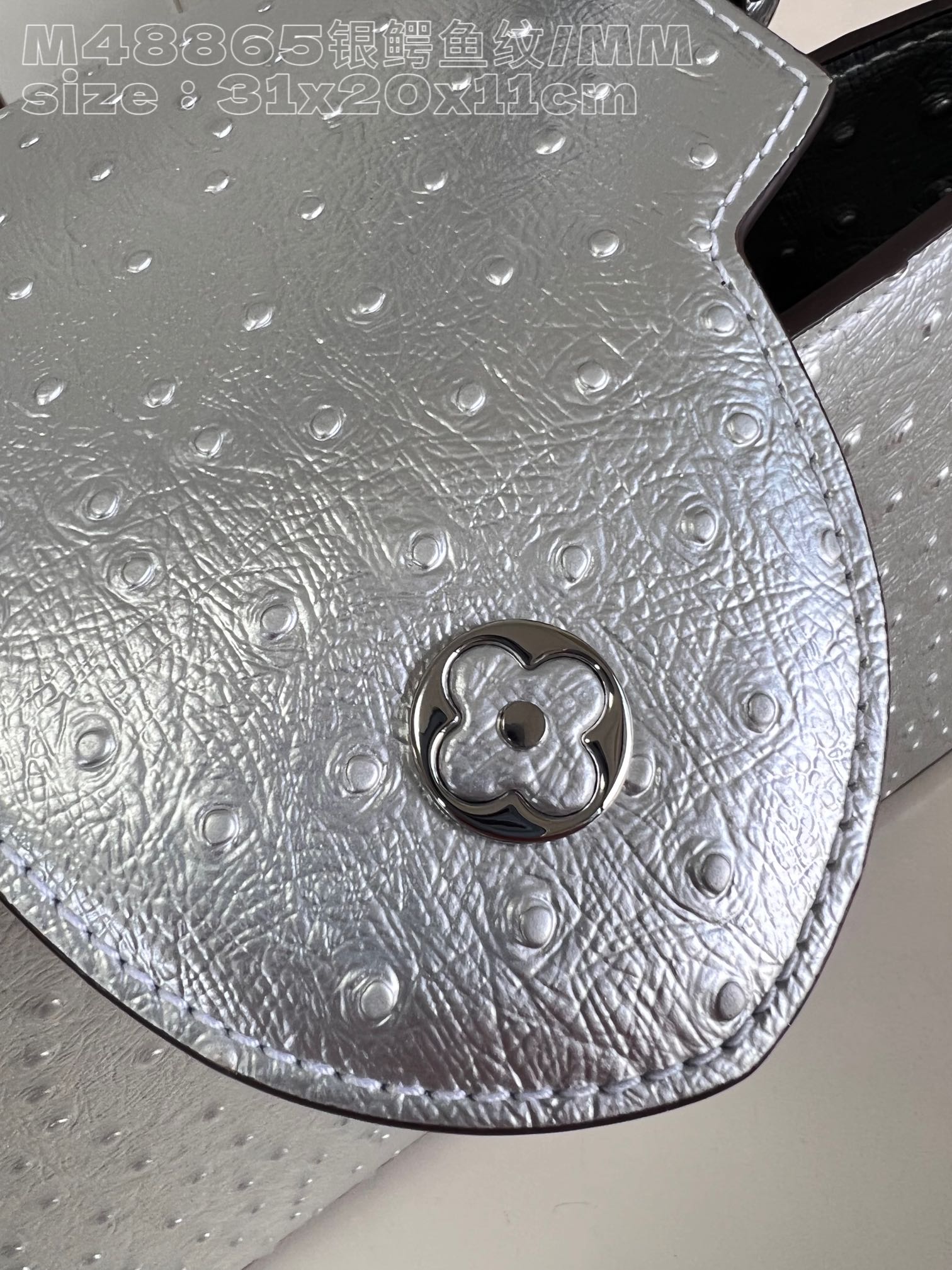 l**is V*t*n capucines mm medium handbag