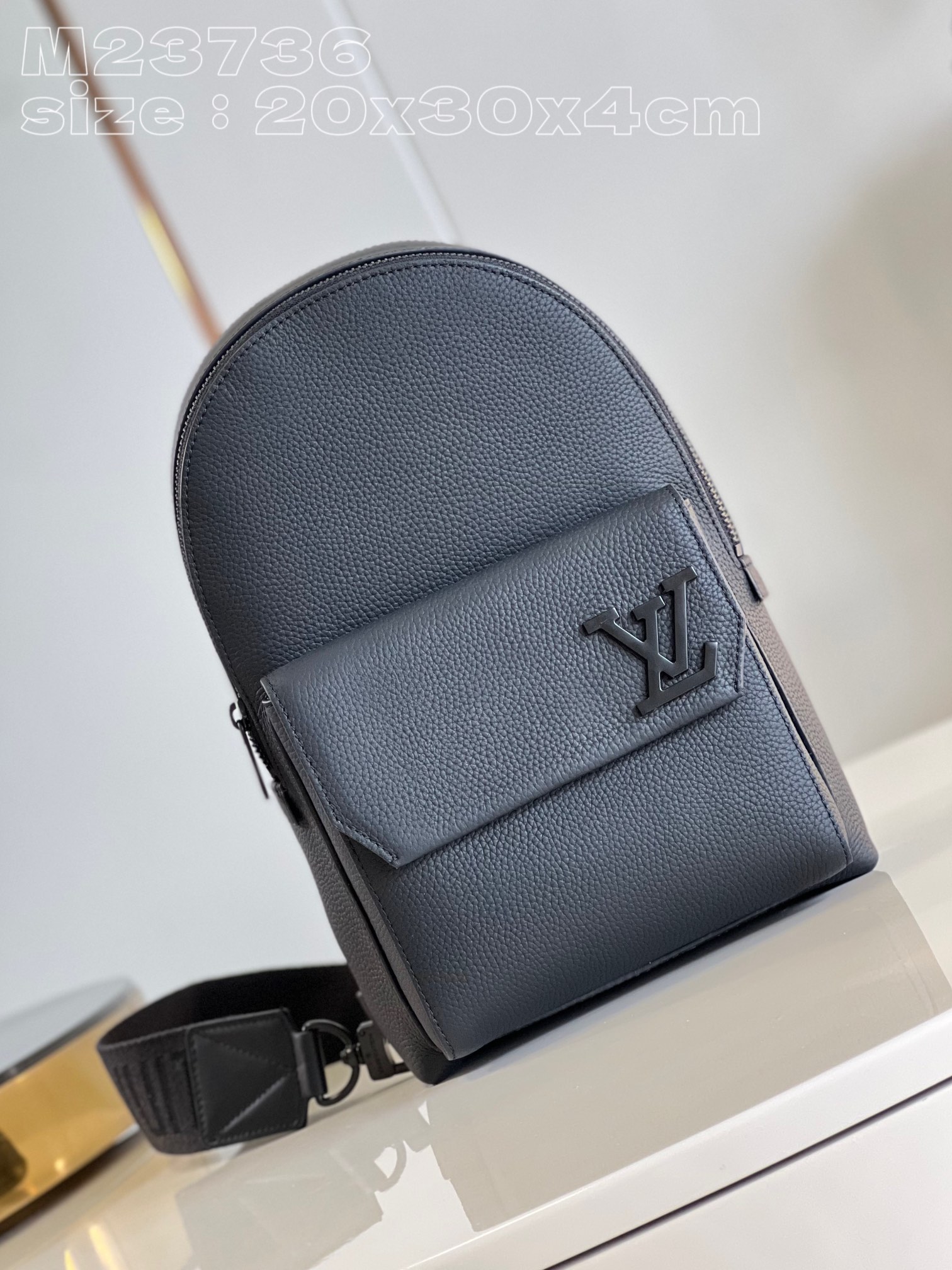 l**is V*t*n wallet