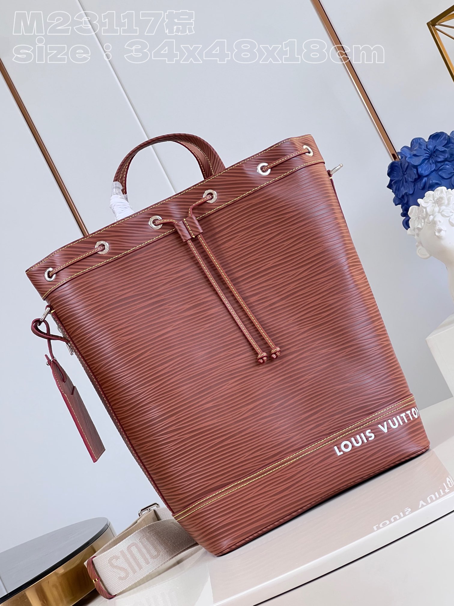 l**is V*t*n maxi noé sling bag