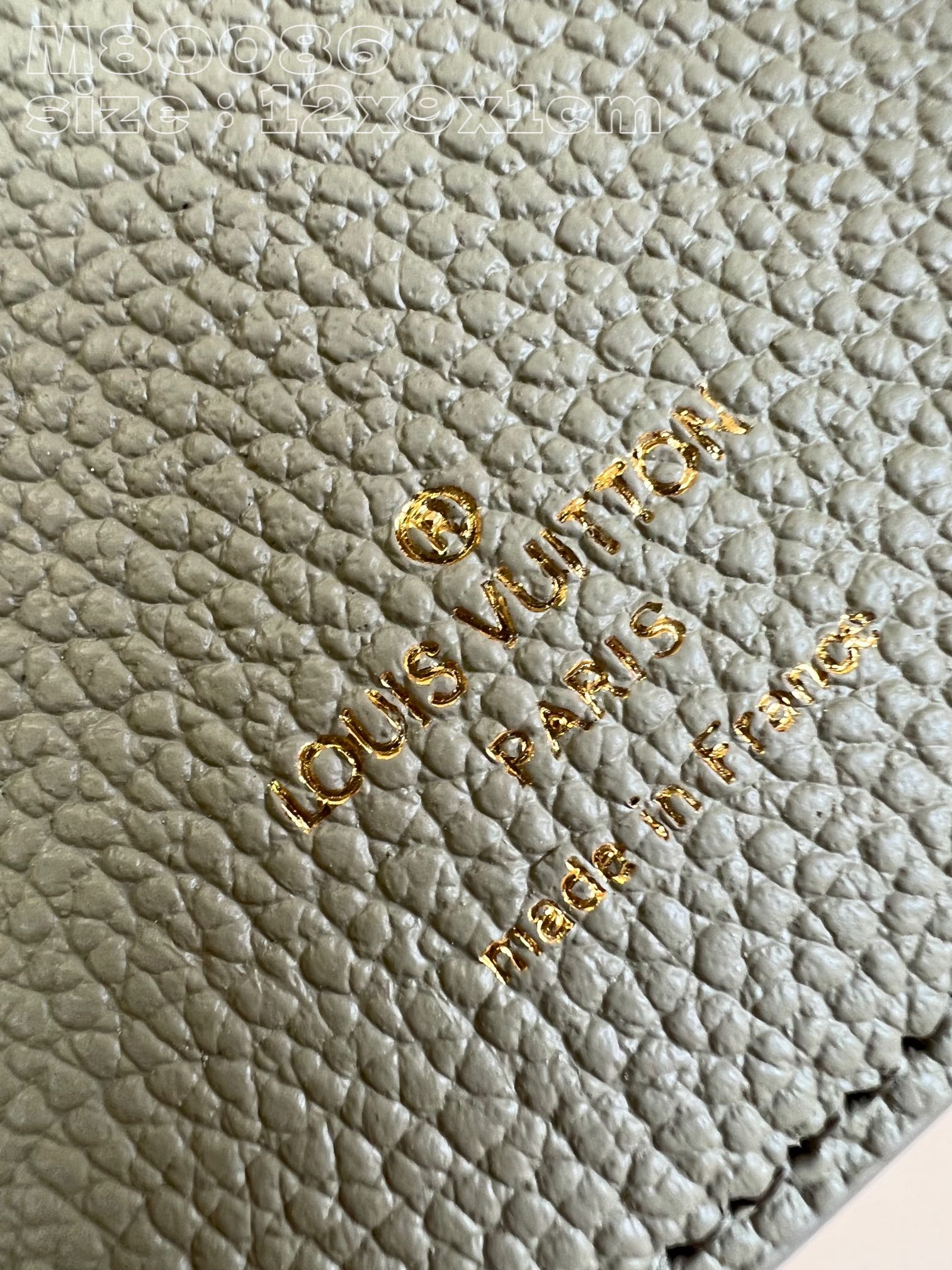 l**is V*t*n victorine wallet