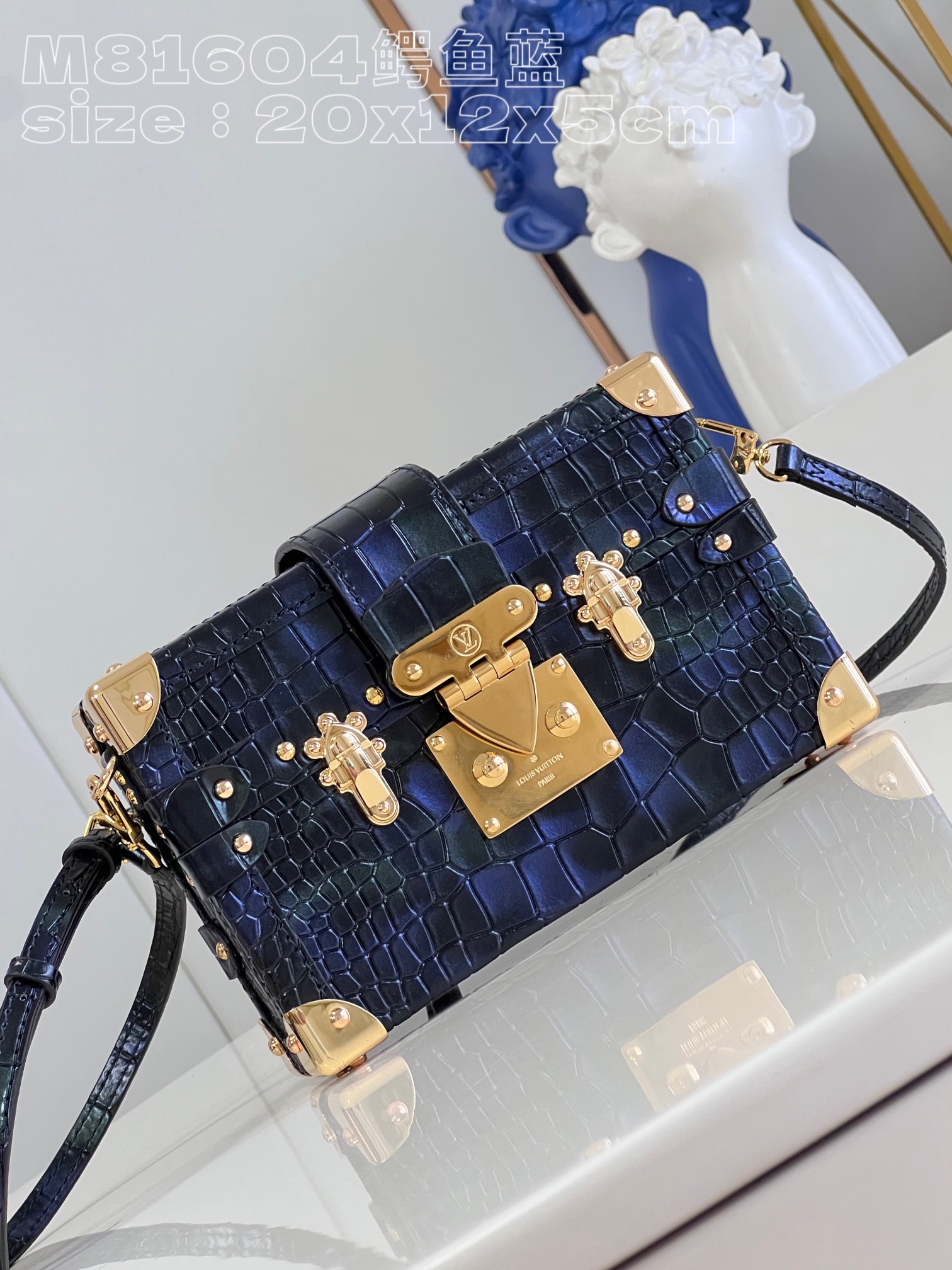 l**is V*t*n petit malle handbag