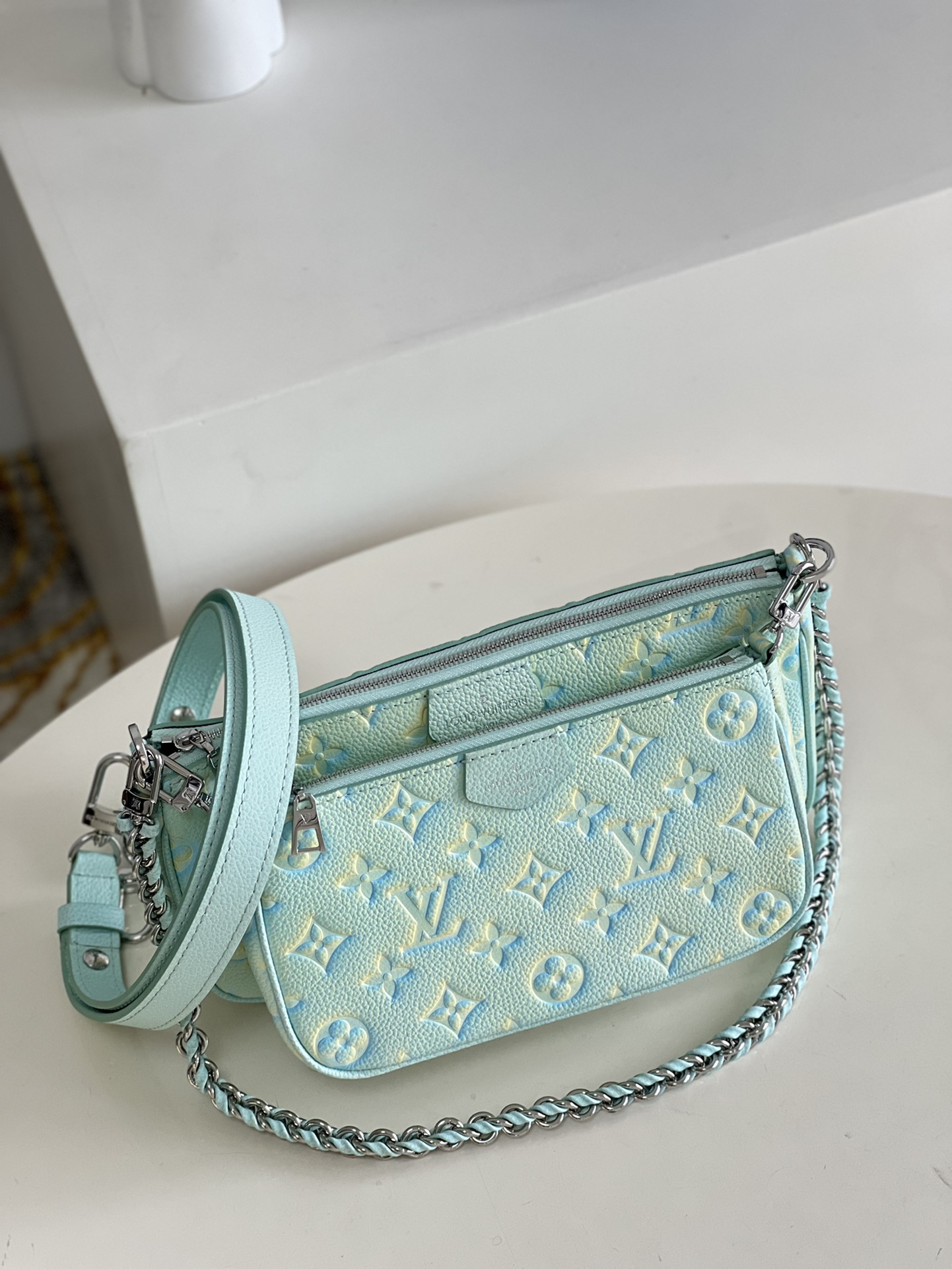 l**is V*t*n multi pochette accessories
