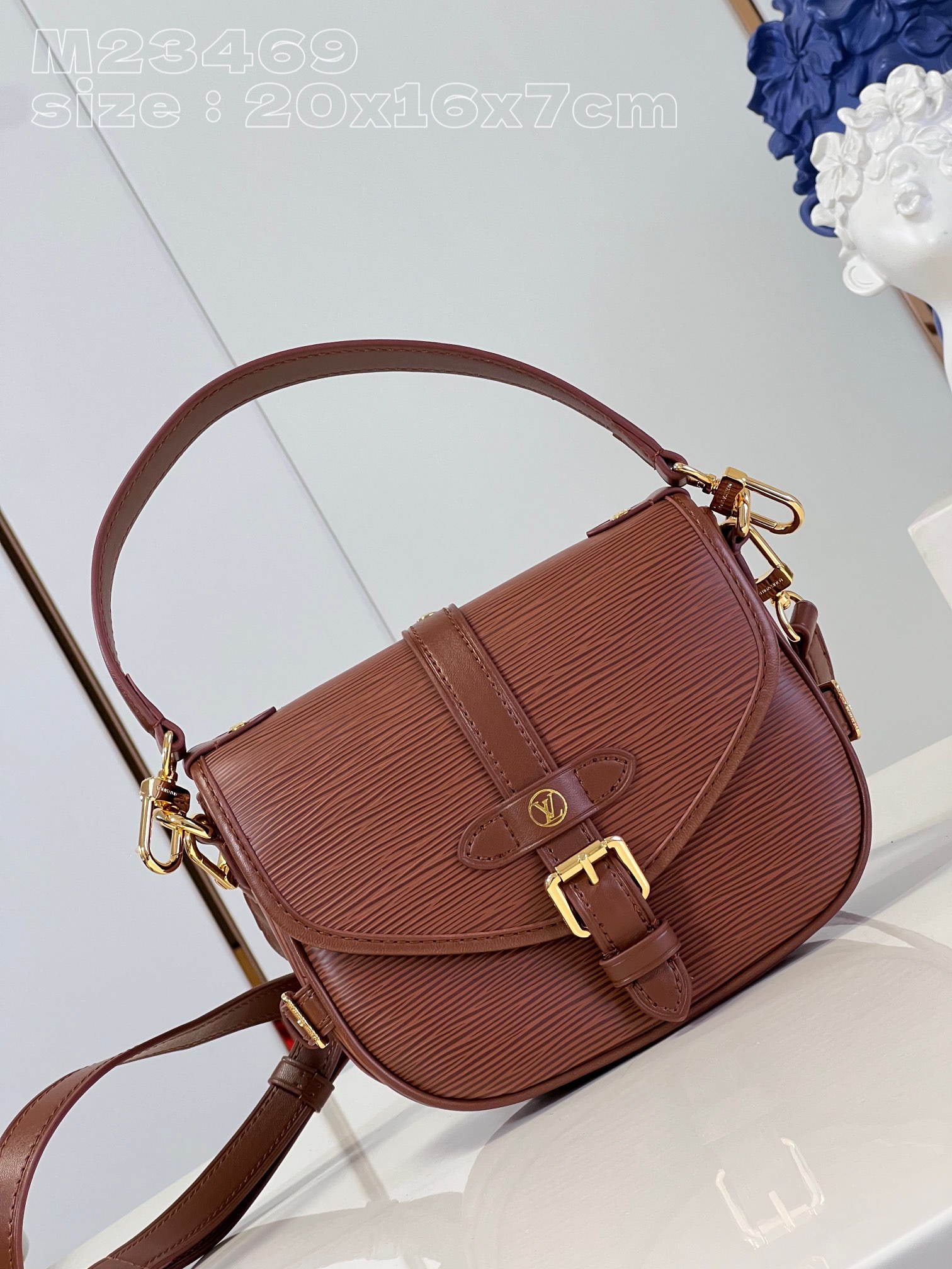 l**is V*t*n  saumur bb handbag