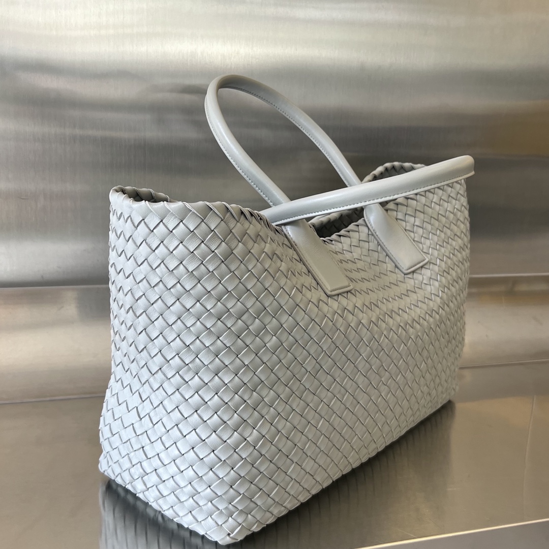 bo*te*ga Ve*ne*ta cabat large bag