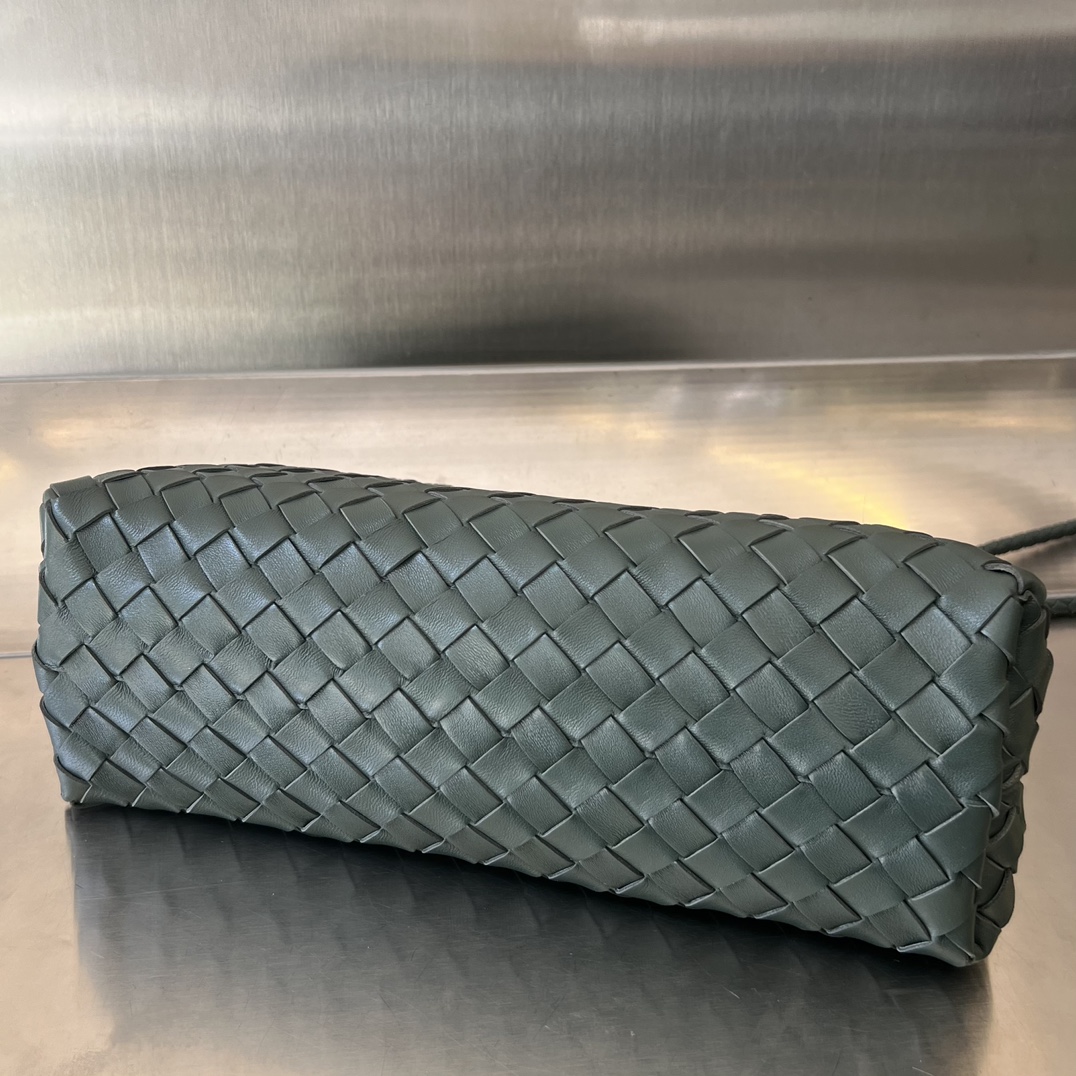 bo*te*ga Ve*ne*ta small east/west andiamo