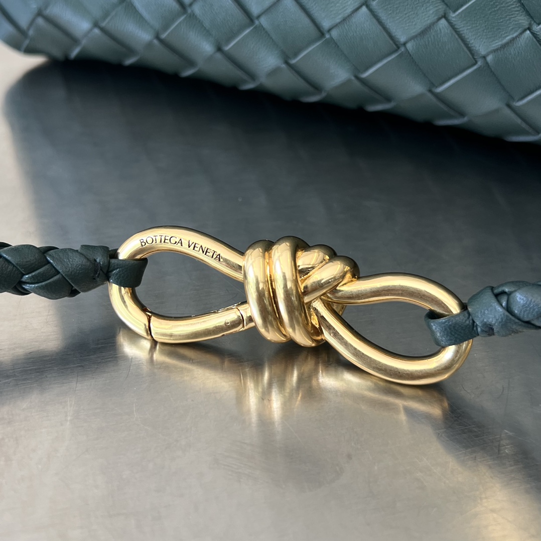 bo*te*ga Ve*ne*ta small east/west andiamo