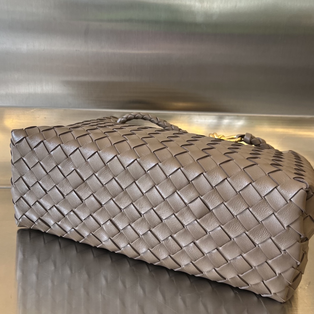 bo*te*ga Ve*ne*ta medium andiamo bag