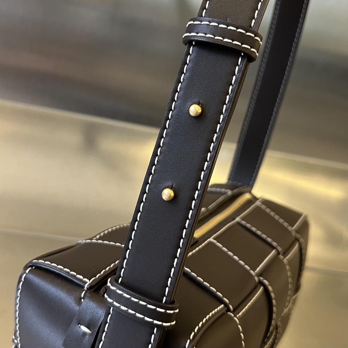 bo*te*ga Ve*ne*ta small brick cassette