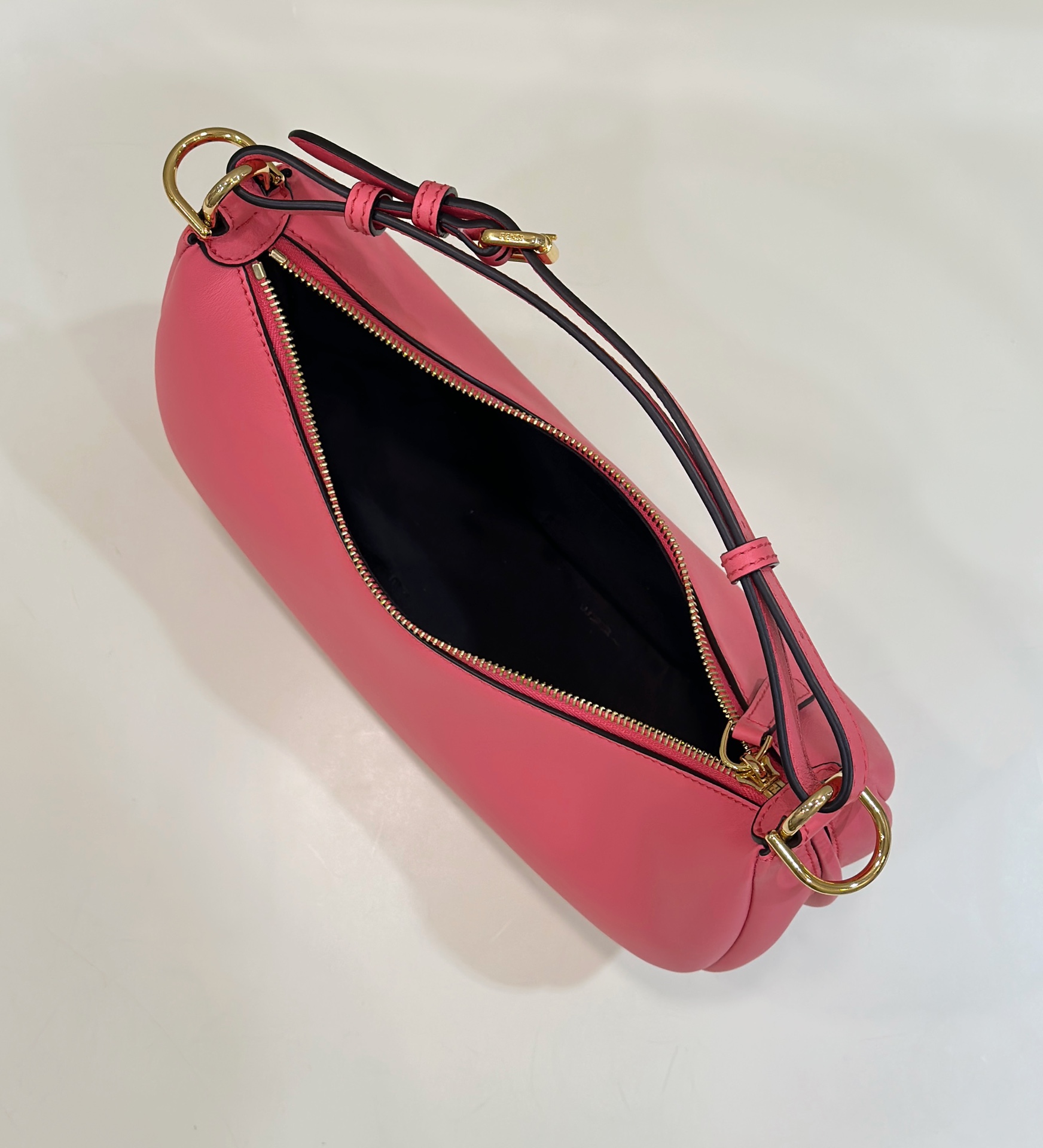 F**di F**digraphy small