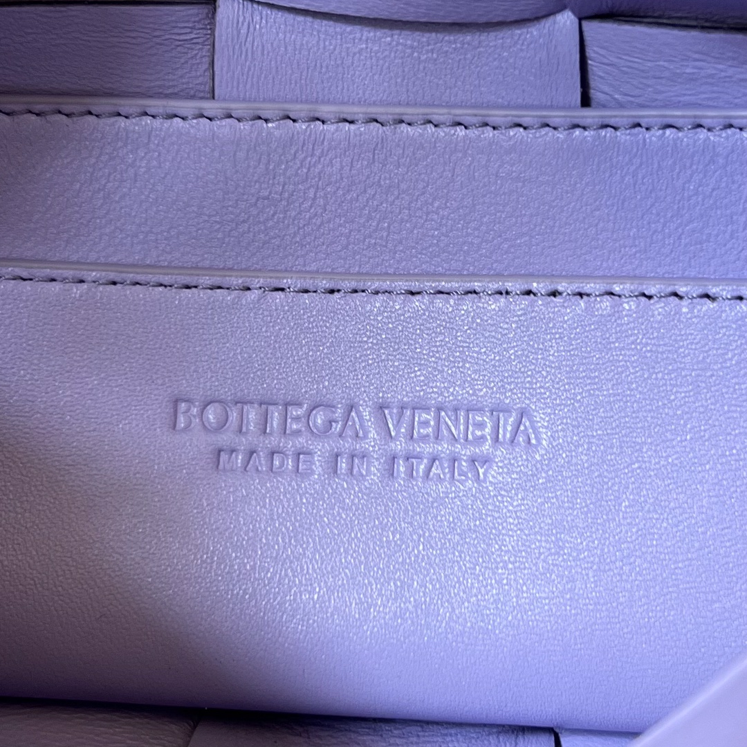 bo*te*ga Ve*ne*ta bv small brick cassette