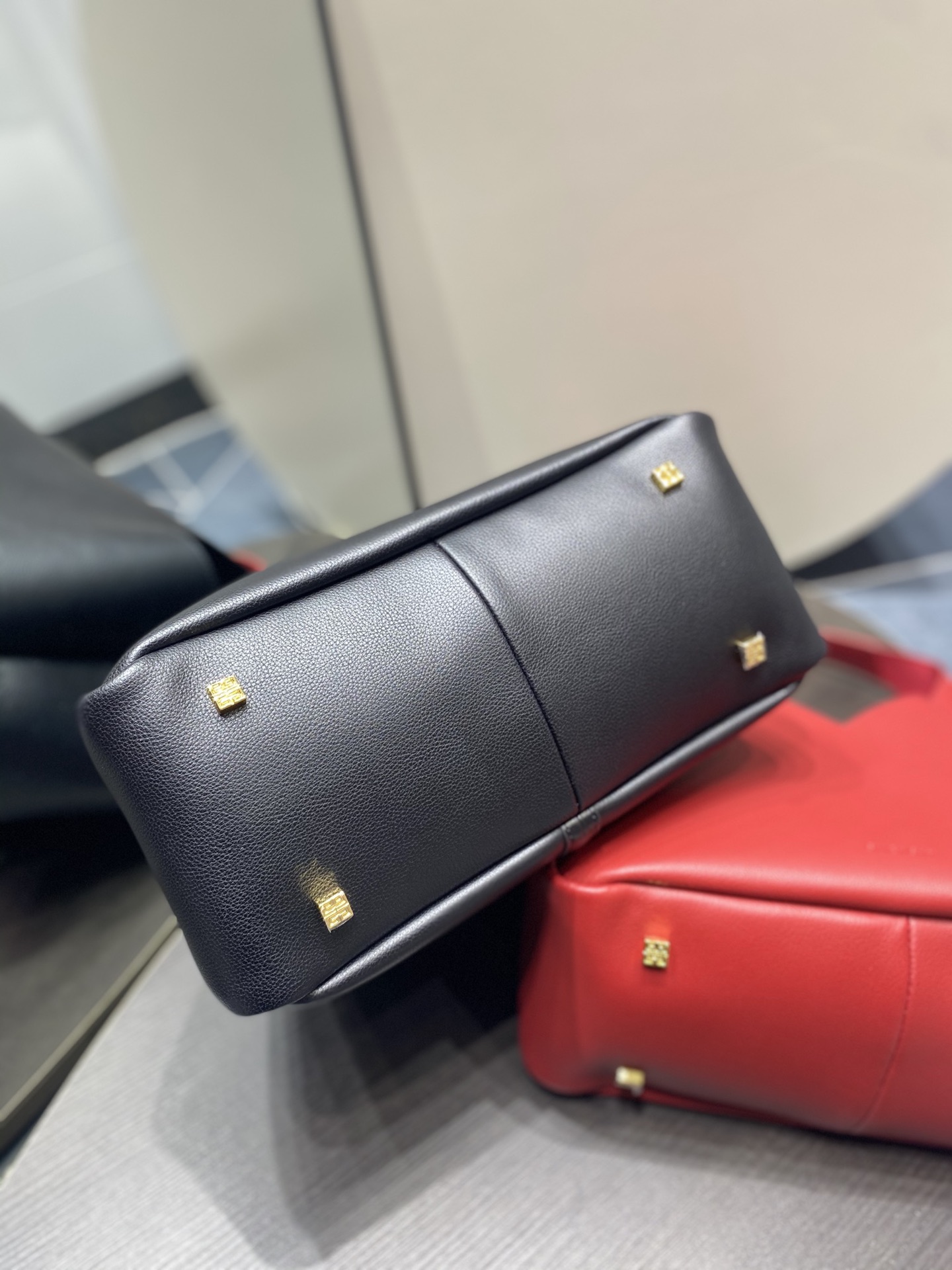 Givenchy G-Hobo Medium