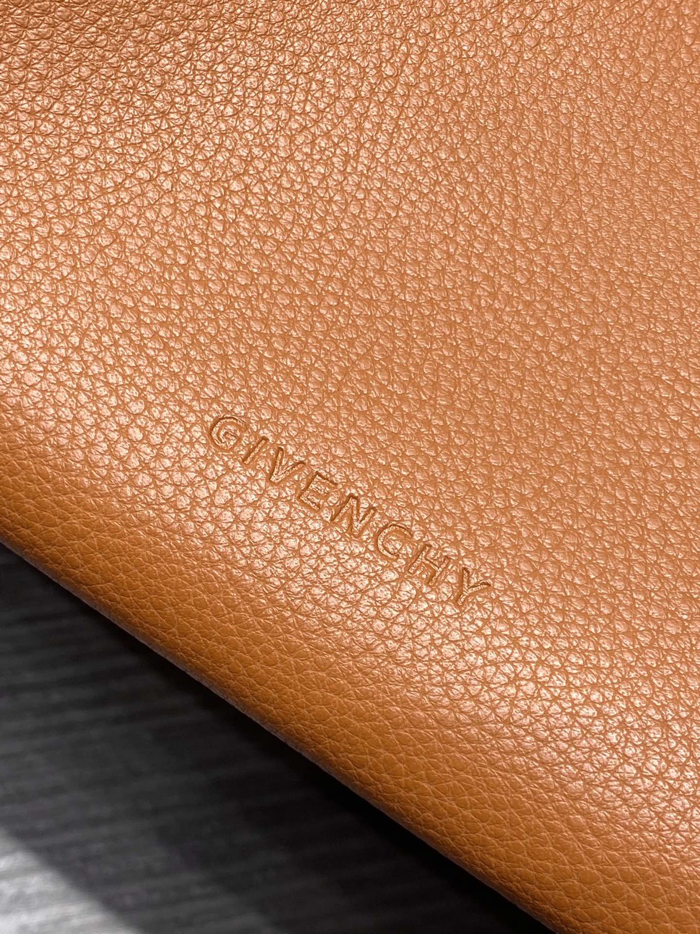 Givenchy G-Hobo Medium