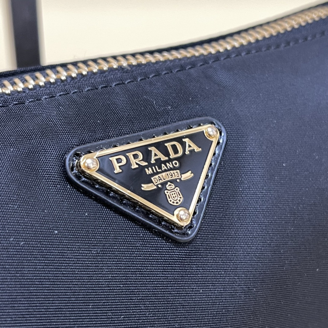 Pra*a re-edition 2002 re-nylon and brushed leather shoulder bag