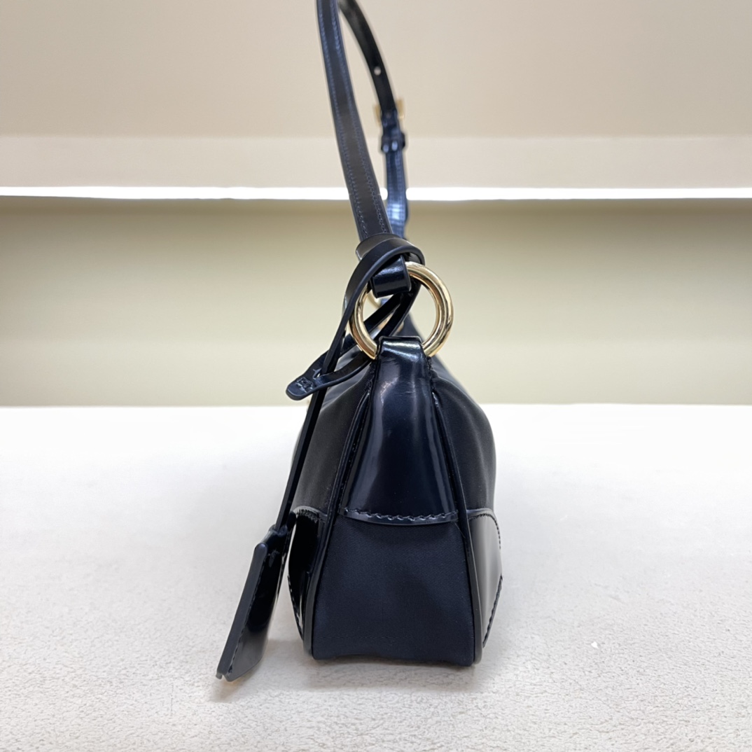 Pra*a re-edition 2002 re-nylon and brushed leather shoulder bag