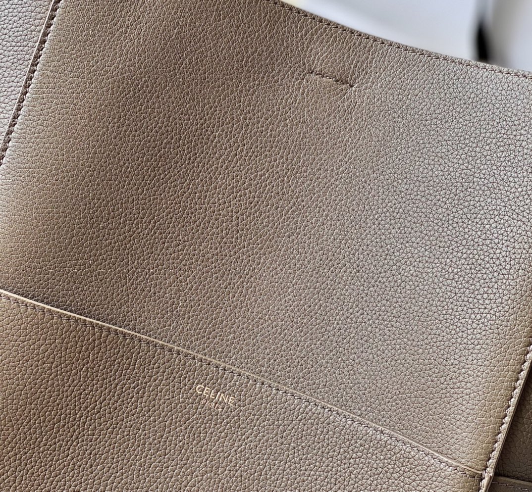 Ce**e sangle bucket bag