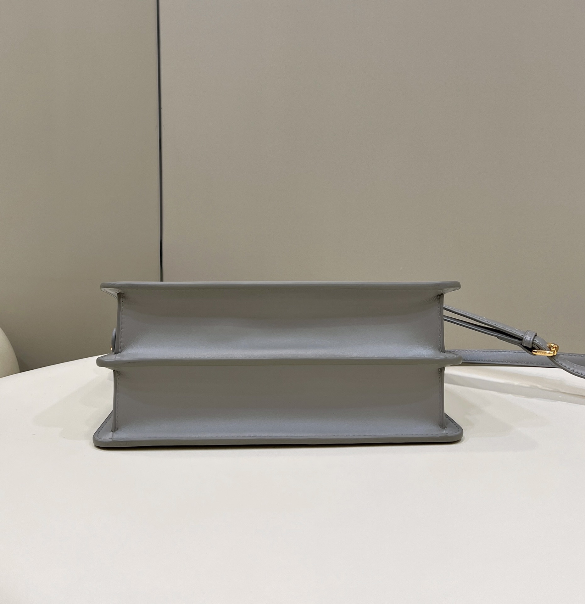 F**di peekaboo i see u medium bag