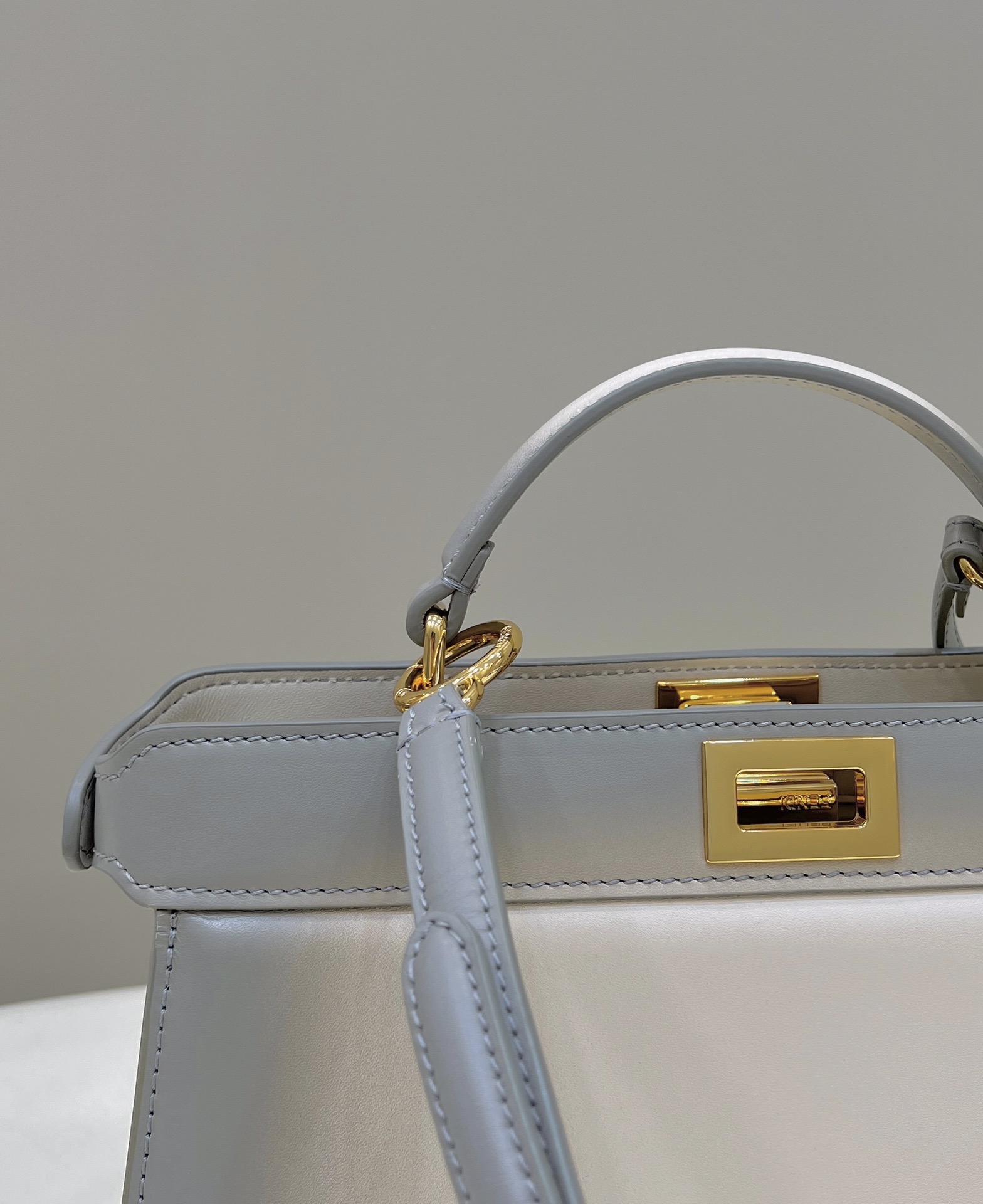 F**di peekaboo i see u medium bag