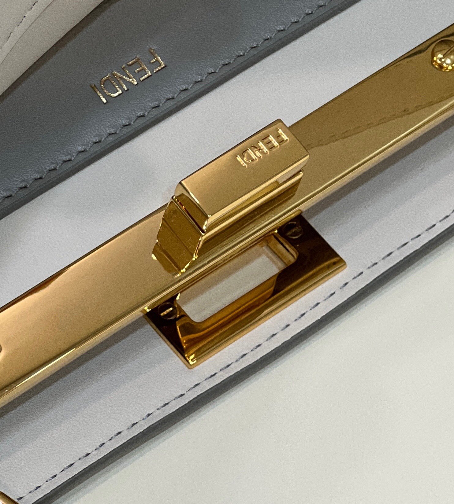 F**di peekaboo i see u medium bag