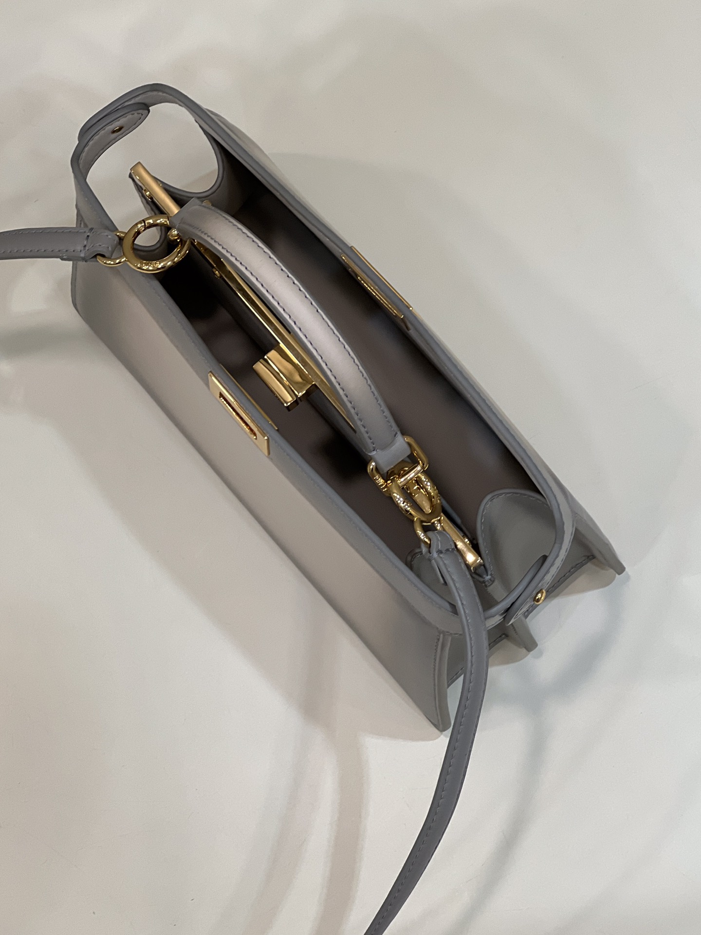 F**di peekaboo i see u medium bag