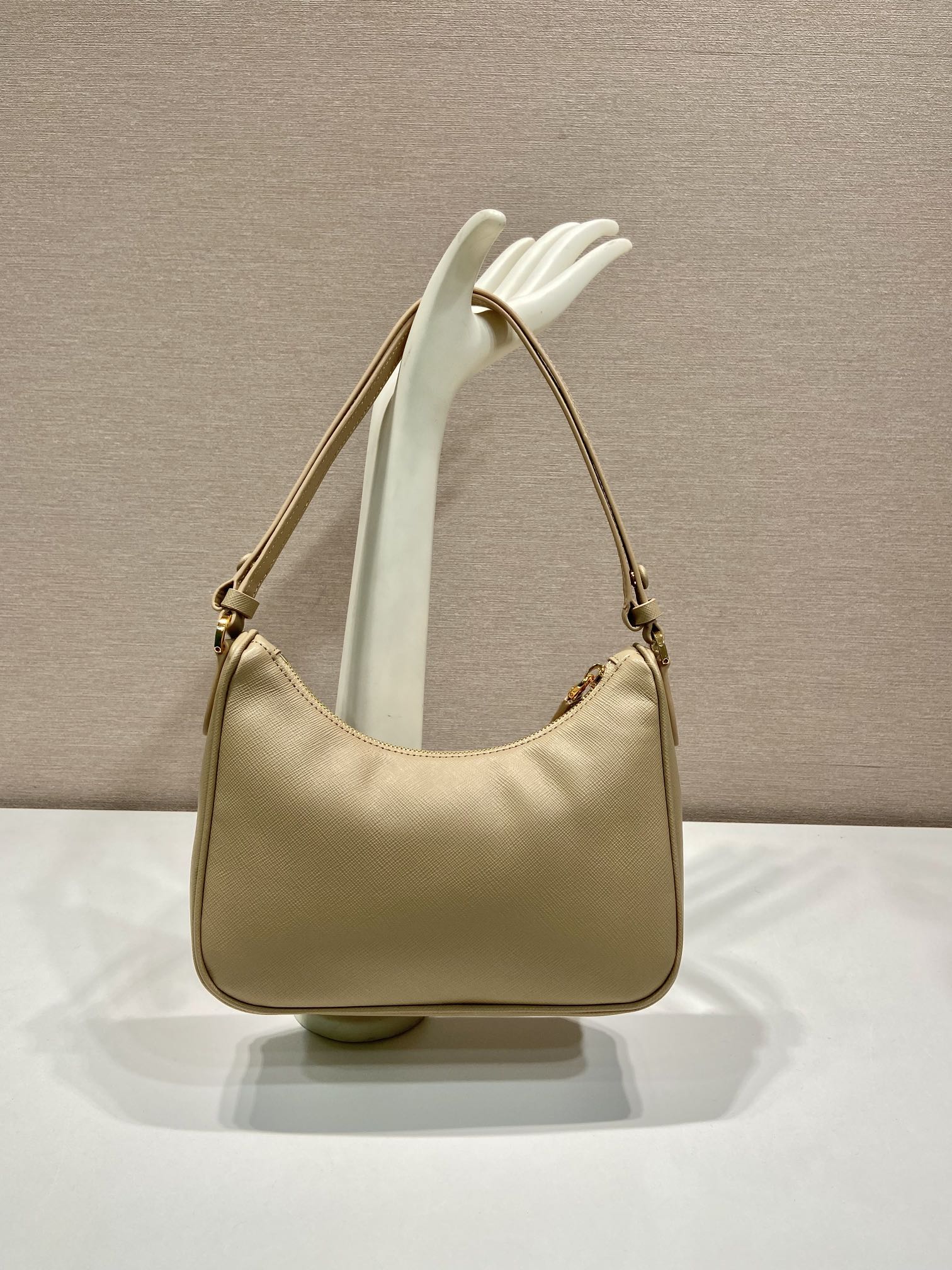 Pra*a hobo bag