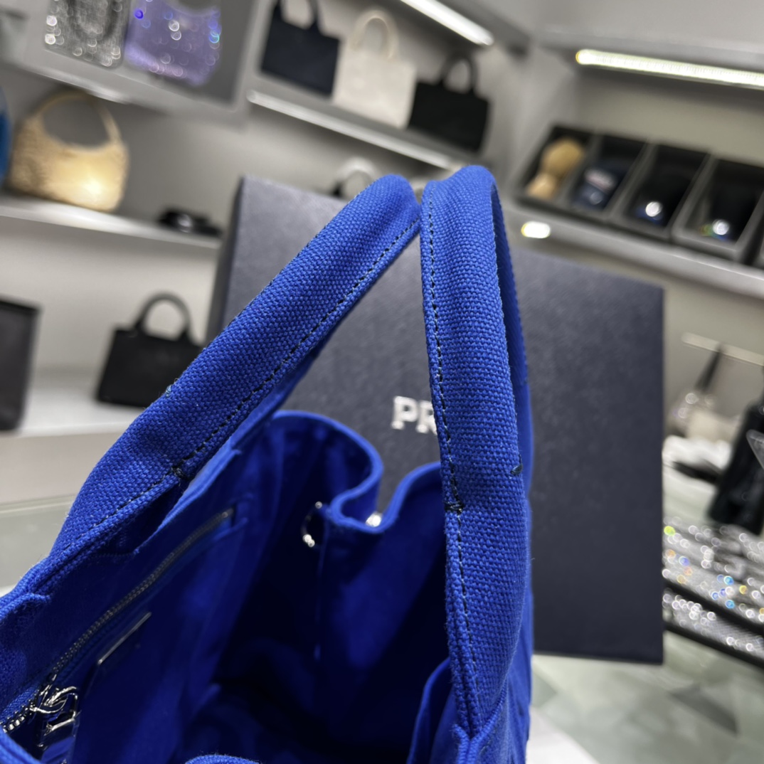 Pra*a canapa tote bag