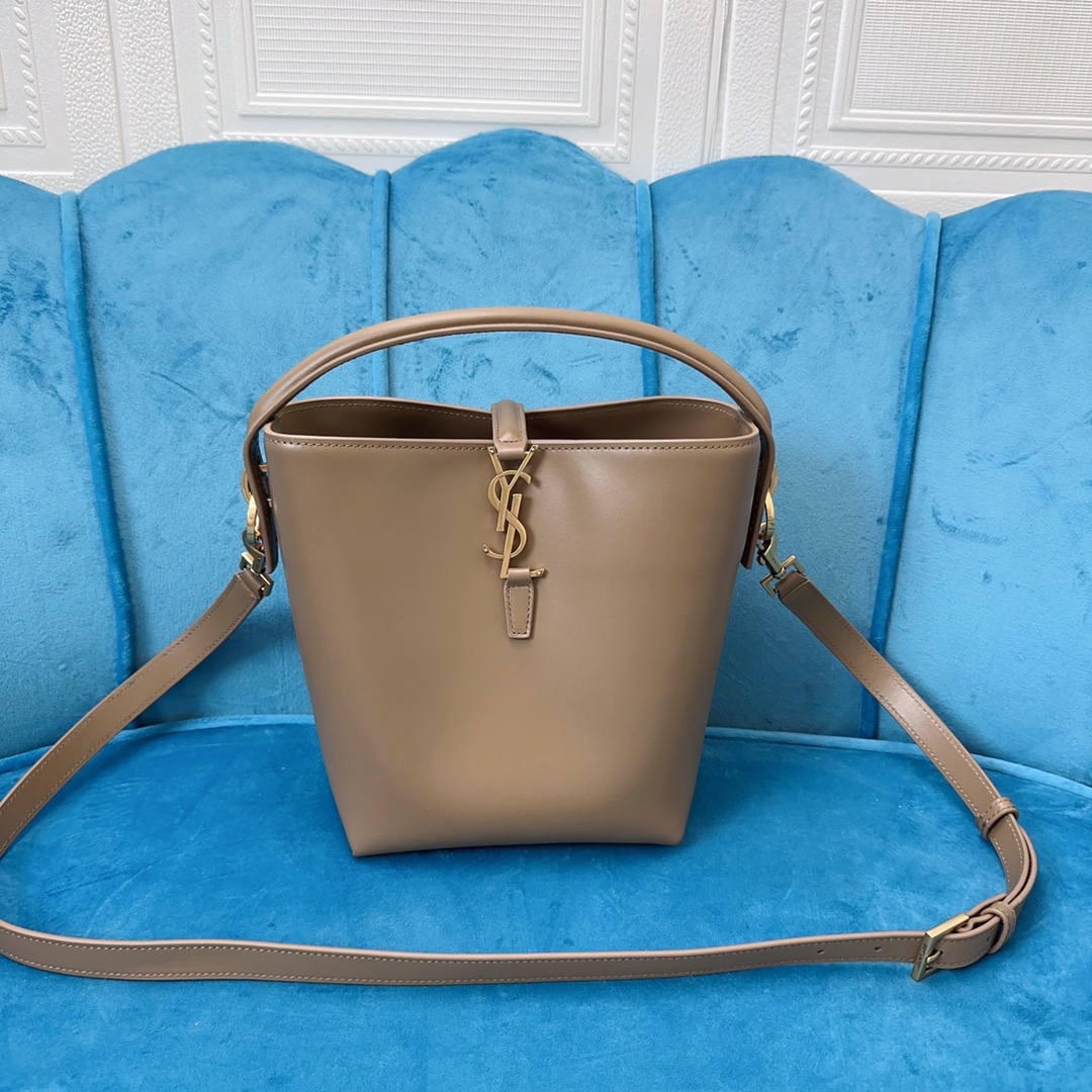 YSL LE 37 SMALL IN SHINY LEATHER