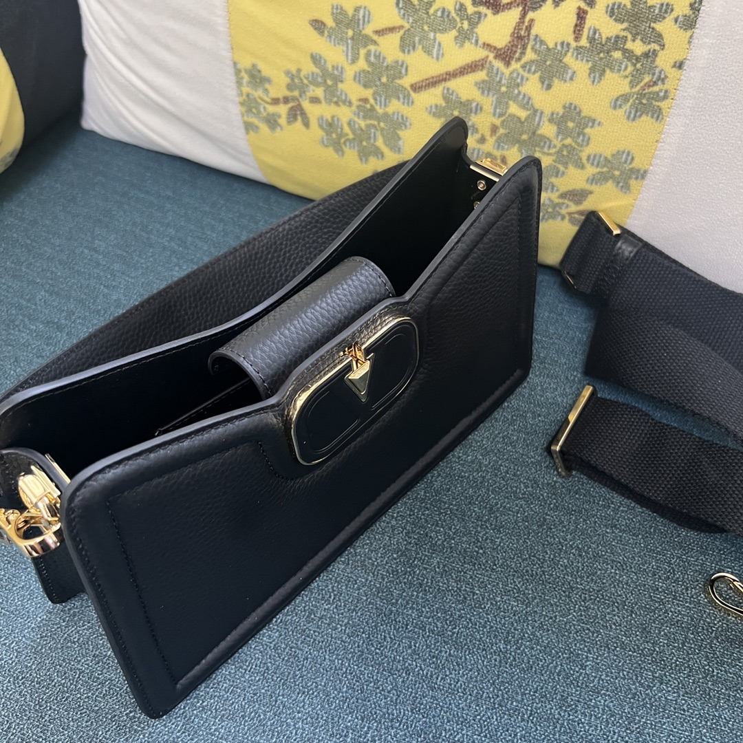Valentino Garavani Handbag