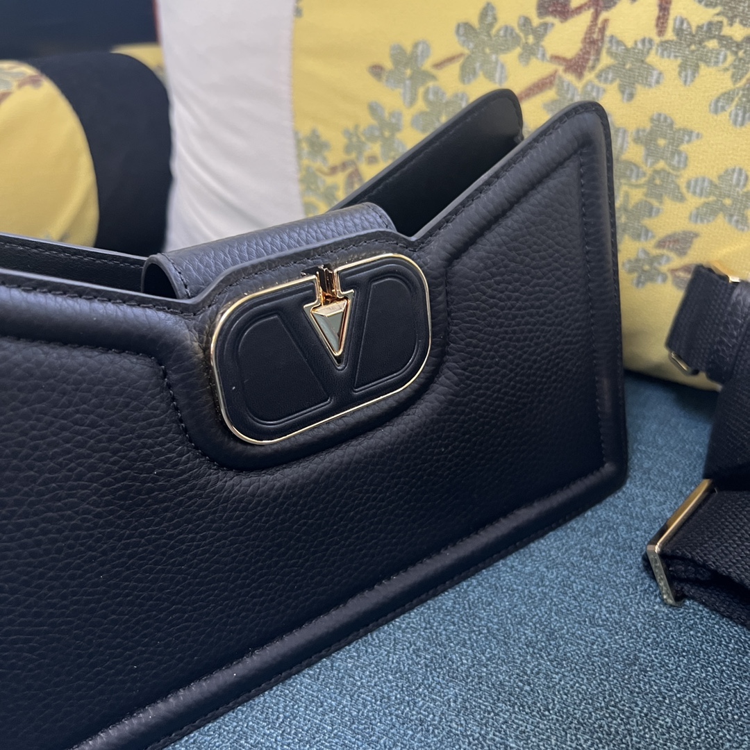 Valentino Garavani Handbag