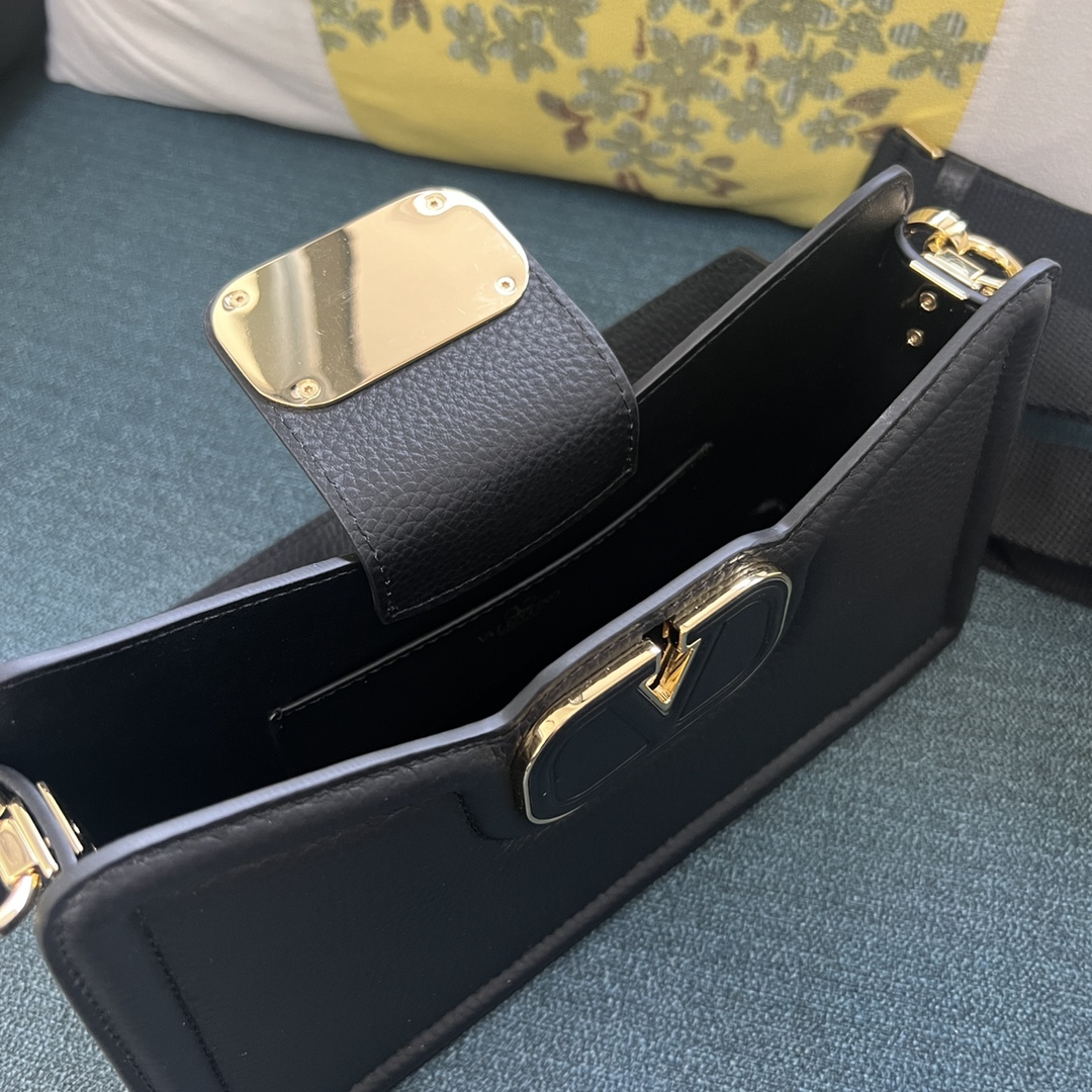 Valentino Garavani Handbag