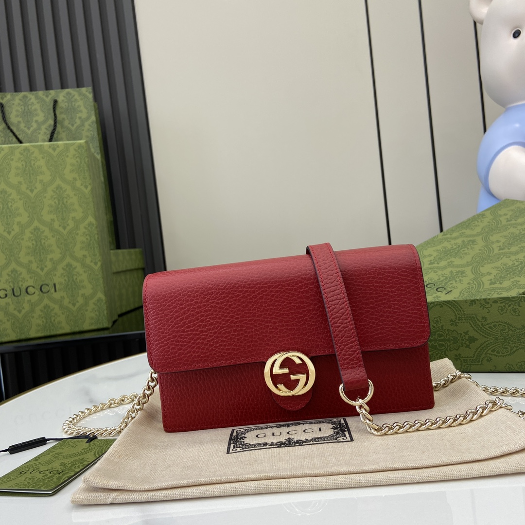 G*u*i interlocking g chain wallet
